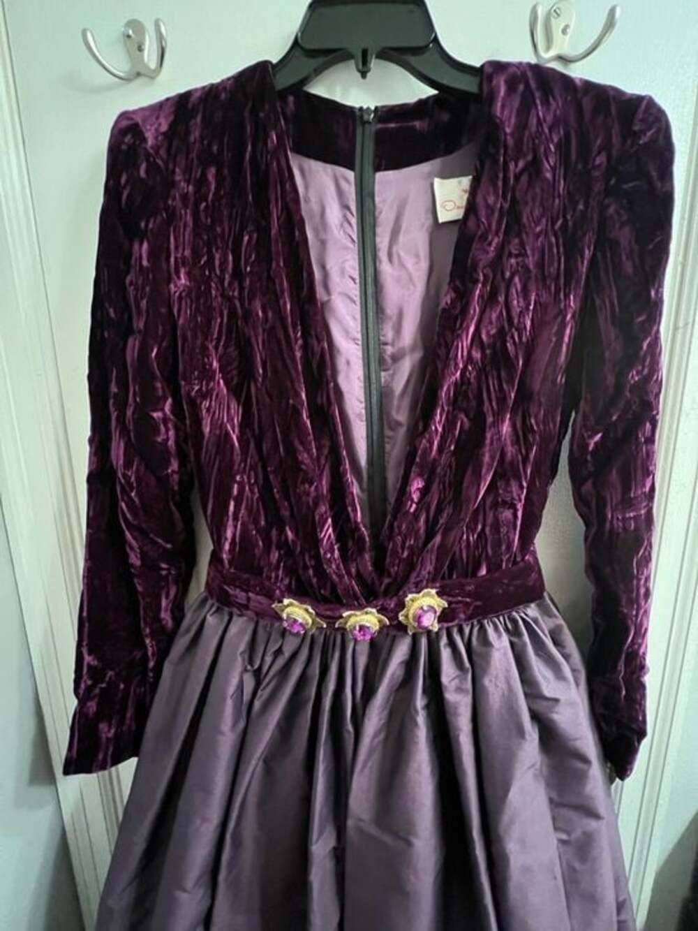 [JUST IN] Vintage Oscar de la Renta 'Miss O' Jewel Belt Evening Gown - Size 8 - Picture 5 of 8